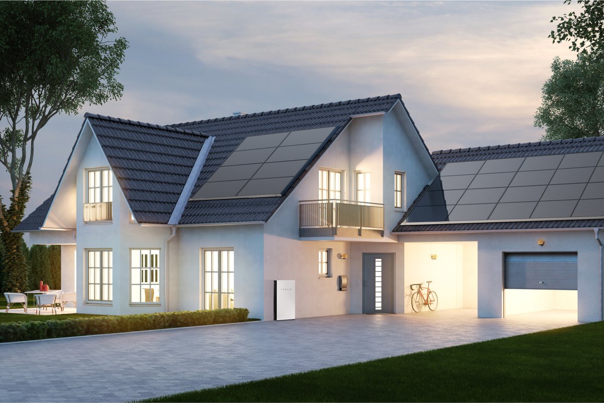 Self-powered home equipped with solar panels and Tesla Powerwall